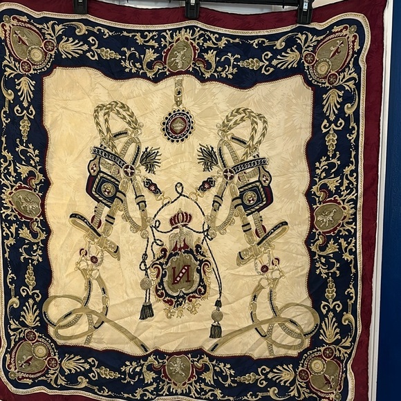 Vintage UNBRANDED PAISLEY BRIDLE RED PRINTED LARGE 100% Silk Scarf 35” x 34” - Picture 5 of 7